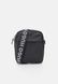 LUKA ZIP UNISEX - Crossbody Bag BLACK HUGO — 1/4 Фото, Картинка BAG❤BAG Купить оригинал Украина, Киев, Житомир, Львов, Одесса ❤bag-bag.com.ua