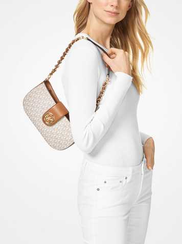 MICHAEL KORS® ᐉ Carmen Extra-Small Logo Shoulder Bag 【VANILLA / ACORN】 Ціна  10 482 грн — Наличие уточняйте #32S0GNMU0B Купити в інтернет-магазині BAG❤ BAG • Київ, Львів, Одеса, Харків, Житомир • Доставка по всій Україні!