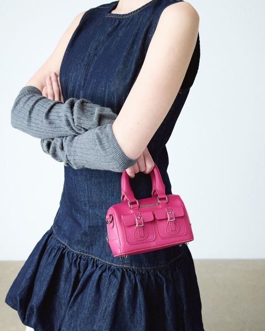 Dr. Martens Mini Top Handle Bag Kiev Leather FUCHSIA PINK Kiev 41242650 &mdash; фото 2 з 10