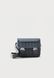 Lacoste Messenger Bag Cross Body Bag Folkstone Gray Abime NH3787LX-T22 &mdash; фото 1 з 4