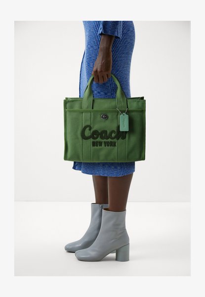 CARGO TOTE - Handbag Soft green COACH — Фото, Картинка BAG❤BAG Купить оригинал Украина, Киев, Житомир, Львов, Одесса ❤bag-bag.com.ua