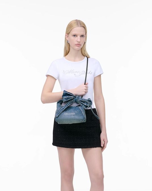 MARC JACOBS The Bow Denim Mini Sack Bag MEDIUM WASH INDIGO 2P5HSC007H03 &mdash; фото 2 из 6