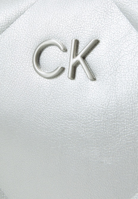 RE-LOCK QUILT CAMERA Bag - Crossbody Bag SILVER Calvin Klein — Фото, Картинка BAG❤BAG Купить оригинал Украина, Киев, Житомир, Львов, Одесса ❤bag-bag.com.ua