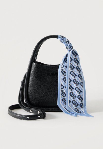 DKNY Capri Hobo Handbag Black / Silver-coloured R62EAL01-BSV &mdash; фото 1 из 4