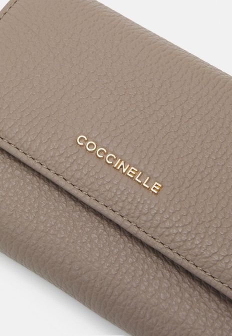 Coccinelle Metallic Soft Wallet Warm Taupe Warm taupe E2 MW5 11 66 01-N59 &mdash; фото 6 из 6
