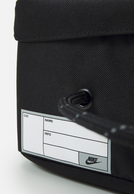 SHOE BOX UNISEX - Crossbody Bag BLACK / WHITE Nike — Фото, Картинка BAG❤BAG Купить оригинал Украина, Киев, Житомир, Львов, Одесса ❤bag-bag.com.ua