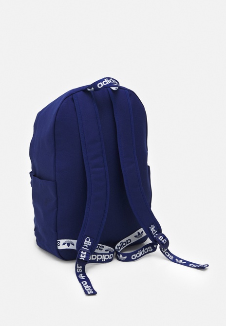 ADICOLOR UNISEX - Backpack Victory blue / White Adidas — Фото, Картинка BAG❤BAG Купить оригинал Украина, Киев, Житомир, Львов, Одесса ❤bag-bag.com.ua