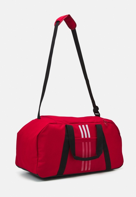 TIRO DU M - Sports Bag Team power red / Black / White Adidas — Фото, Картинка BAG❤BAG Купить оригинал Украина, Киев, Житомир, Львов, Одесса ❤bag-bag.com.ua
