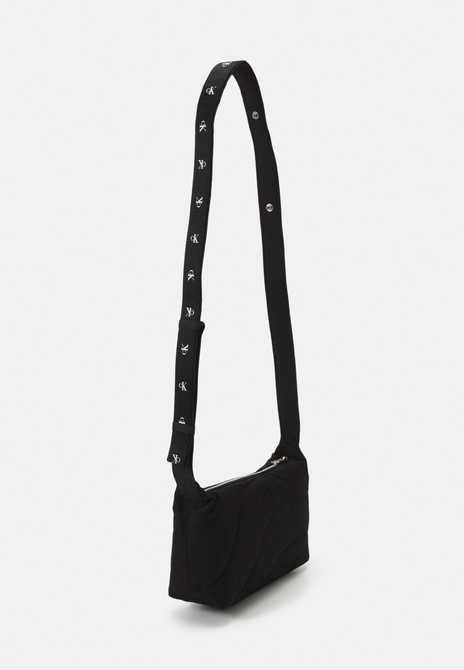 ULTRALIGHT SHOULDER Bag - Handbag BLACK Calvin Klein — Фото, Картинка BAG❤BAG Купить оригинал Украина, Киев, Житомир, Львов, Одесса ❤bag-bag.com.ua