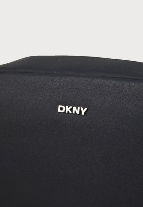 DKNY Senza Camera Bag Cross Body Bag Black / Silver-coloured R51E5K08 &mdash; фото 5 из 5
