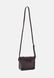 Dr. Martens 7" VEGAN SATCHEL - Crossbody Bag Cherry red oxford rub off AB093601-CR &mdash; фото 2 з 5