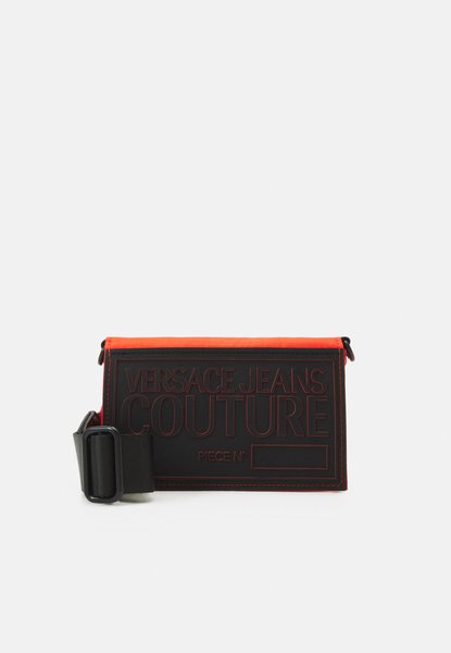 RANGE BOX LOGO - SKETCH 7 BagS UNISEX - Crossbody Bag Flame orange Versace — Фото, Картинка BAG❤BAG Купить оригинал Украина, Киев, Житомир, Львов, Одесса ❤bag-bag.com.ua