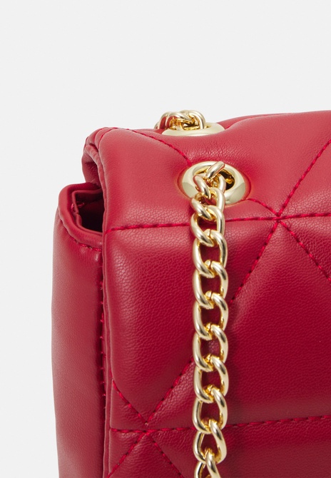 CARNABY - Crossbody Bag ROSSO Valentino Bags — Фото, Картинка BAG❤BAG Придбати оригінал Україна, Київ, Житомир, Львів, Одеса ❤bag-bag.com.ua