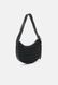 CRESCENT BUCKLE - Handbag BLACK Calvin Klein — 2/5 Фото, Картинка BAG❤BAG Купить оригинал Украина, Киев, Житомир, Львов, Одесса ❤bag-bag.com.ua