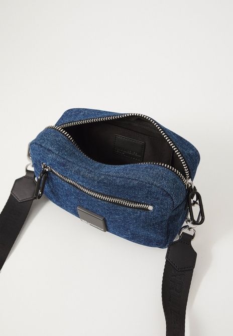 KARL LAGERFELD Soft Bag Cross Body Bag Mid Blue Denim Wash A3W30208 &mdash; фото 5 из 5