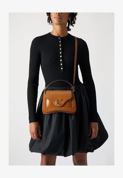 Coccinelle Handbag Cuir BG144847COC &mdash; фото 1 из 6