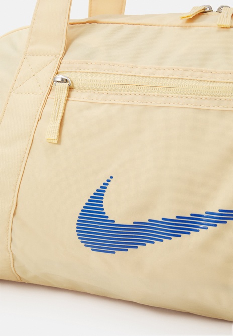 GYM CLUB - Sports Bag Pale vanilla / Hyper royal Nike — Фото, Картинка BAG❤BAG Купить оригинал Украина, Киев, Житомир, Львов, Одесса ❤bag-bag.com.ua