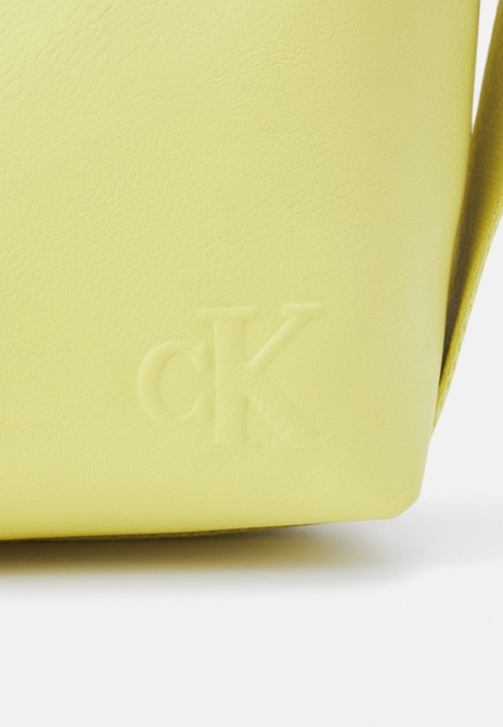 ULTRALIGHT - Handbag Yellow sand Calvin Klein — Фото, Картинка BAG❤BAG Купить оригинал Украина, Киев, Житомир, Львов, Одесса ❤bag-bag.com.ua