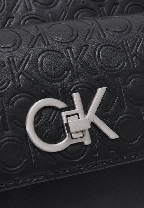 LOCK CAMERA Bag FLAP - Crossbody Bag Ck black Calvin Klein — Фото, Картинка BAG❤BAG Купить оригинал Украина, Киев, Житомир, Львов, Одесса ❤bag-bag.com.ua