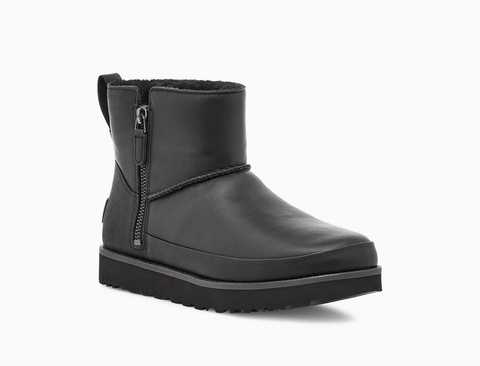 ugg classic zip boot black