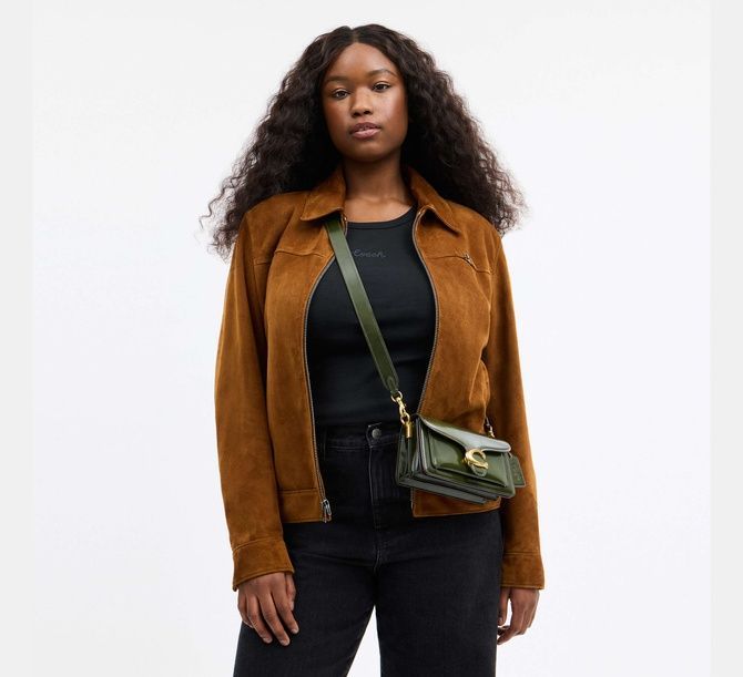 COACH Tabby Shoulder Bag 20 Brass / Olive CW632 &mdash; фото 4 из 11