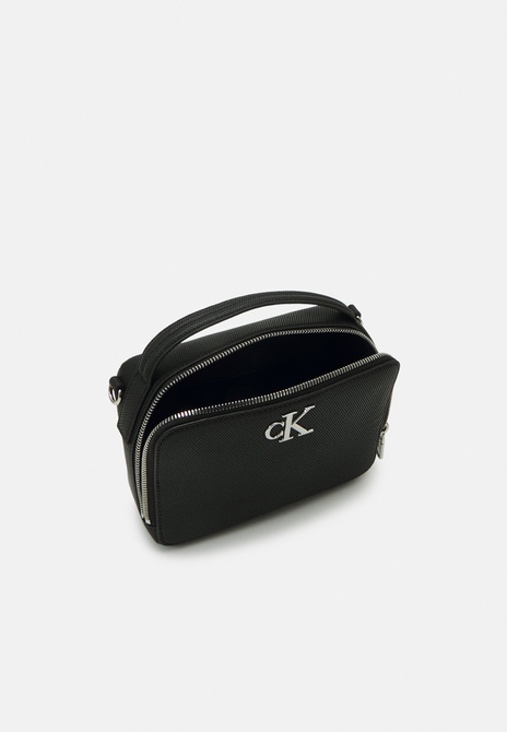 MINIMAL MONOGRAM CAMERA Bag - Handbag BLACK Calvin Klein — Фото, Картинка BAG❤BAG Купить оригинал Украина, Киев, Житомир, Львов, Одесса ❤bag-bag.com.ua